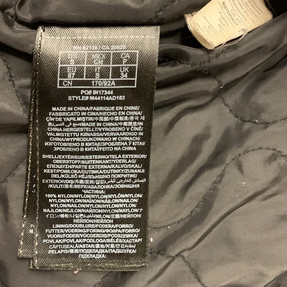 ❄️2/$30❄️Mens Guess Down Jacket Small - Picture 7 of 12